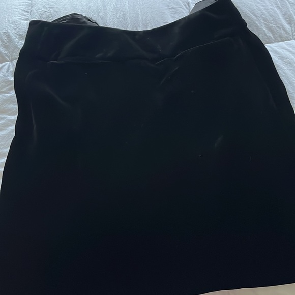 Emporio Armani made in Italy size 38 original tags fully lined. Velvet skirt - Picture 7 of 15